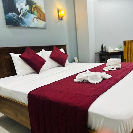 Sp Tourist Hotel Jaffna Exterior photo