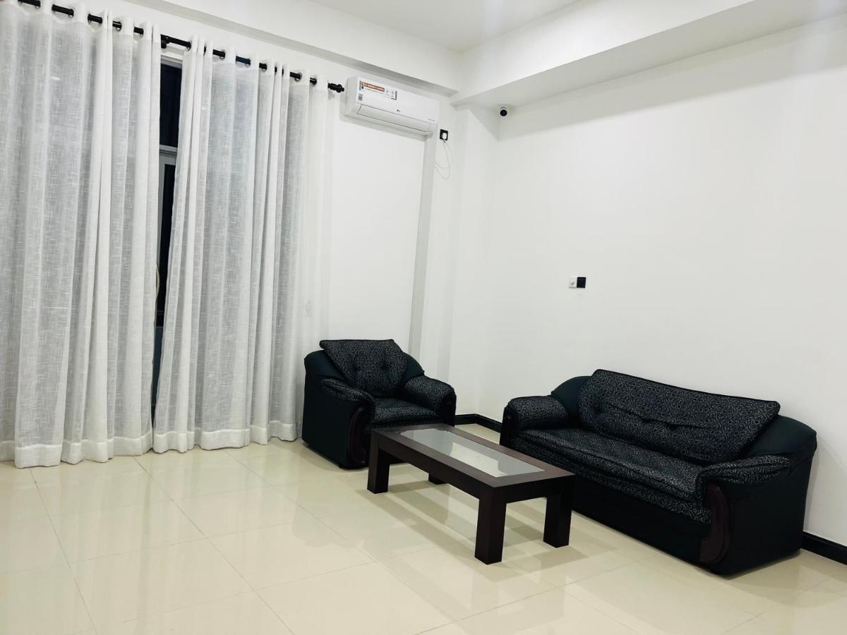 Sp Tourist Hotel Jaffna Exterior photo